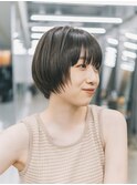 ショート ショートボブ ハンサムショート 前髪 暗めカラー