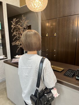 アールトゥーヘアー(art To Hair) グレージュ/ベージュ