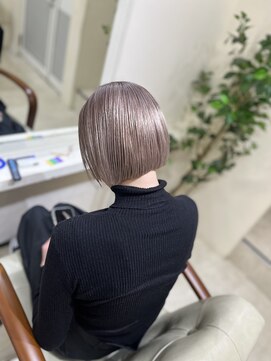 カリーナ(CARINA) 冬にも人気◎ホワイトベージュ