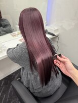 アウリ 六本松(AURI) 艶めく透明感ボルドーピンクストレート