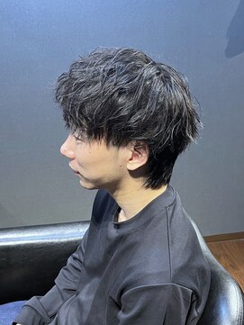 ビーダンディー(Bee dandy) ビジネスマッシュウルフ 刈り上げなし ニュアンスパーマ