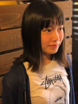 ヘアーメイクガネーシャ(Hair Make GANEZA) 学生カット 外ハネでオシャレ女の子