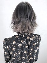 アルバム 銀座(ALBUM GINZA)&nbsp;ハイグラグレー_外ハネボブアッシュブラウンネオウルフ_ba279972