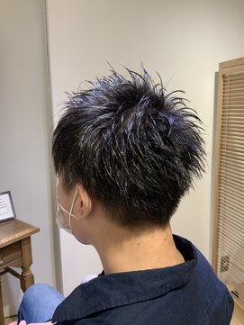 ユーネリー(U-NERY) 刈り上げショートスタイル