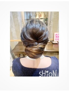 シオン(sHioN) ヘアセット