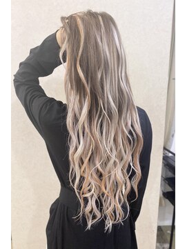 ラビス 浦和(Lovis) デザインカラー/レイヤーカット/ウェットヘア/夏のヘアアレンジ