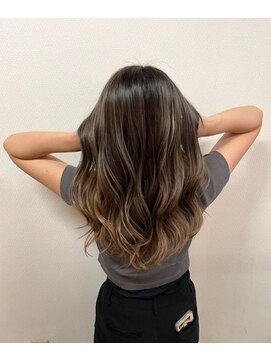 ヘアハウス ルアナ(Hair House Luana by NYNY) ハイライトグラデーション☆
