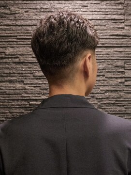 プレミアムバーバー 表参道店(PREMIUM BARBER produce by HIRO GINZA) ビジネス×ツーブロックアップバンク