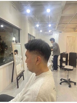 ソイクフ 四条大宮店(SOY-KUFU) 20代30代40代フェードスパイキーショートブルーブラック