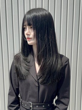 アンドルトワ(and Lutowa) 艶々暗髪レイヤー