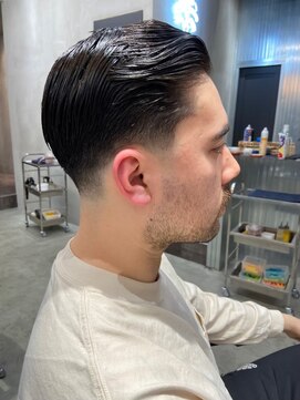 エフエム 明大前(FM) バーバー ツーブロック/刈り上げ/ツイスパ/ビジネス/かきあげ