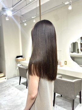 エレン 池袋(ElEn.) 毎日が楽になる髪質改善縮毛矯正