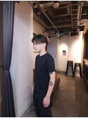 前下がりの刈り上げショート