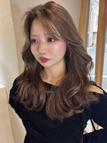 ヴィンス(vince)&nbsp;外ハネくびれ/アッシュブラウン/ハイレイヤー