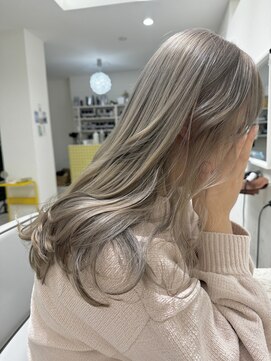 ミルクティーグレージュ