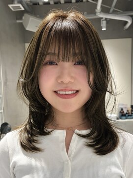 テクネ 天神大名(techne) 天神大名レイヤーカット大人レイヤーくびれヘアロング今泉