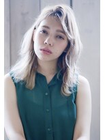 テイラー(Taylor)&nbsp;【Taylor】抜け感ゆる外ハネブロンドロブ