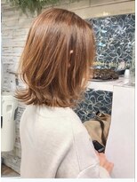 ミッシェル アフロート(michelle afloat)&nbsp;20代30代40代50代大人気脱ぺたんこヘアのラウンドCカーブカット