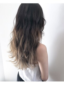 ティータ(teeta) 【浦中】グラデーションカラー