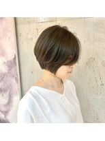 ラダ(Lada)&nbsp;大人ショートボブ×横顔美人