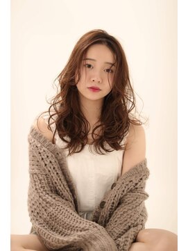 エヌプラス(N+) 黒髪グラデヘアーオリーブグレー小顔に見せるヘアココアベージュ