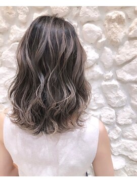 ルア モアナ バイ ヘッドライト 小田原2号店(Lua Moana by HEADLIGHT) 【Moana Lua】#バレイヤージュ#ハイライト#ベージュ