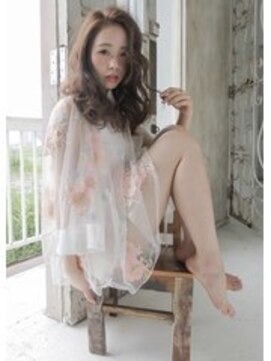 ホワイト ザ トータルビューティー(WHITE The Total Beauty) かきあげバング