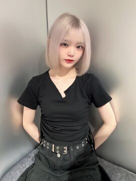 アルーシェウィズスカイ 原宿(Alushe with Sky) ホワイトブロンド/ホワイトカラー/ダブルカラー/ケアブリーチ