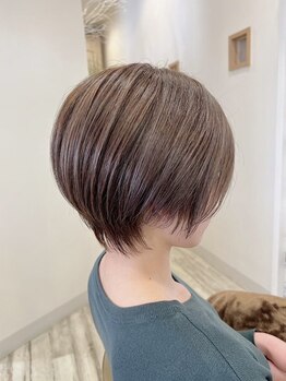 【流行のレイヤー/似合わせカット】黄金比率をばっちり見極めた高いカット技術でラフさと抜け感が叶う◇