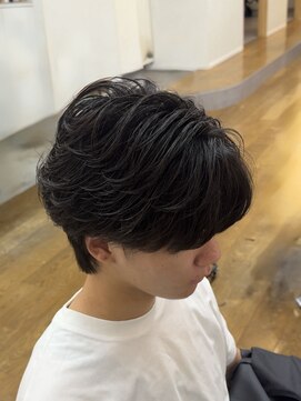 シルク バイ ルカ(SilQ by Luca) ふわっとキマる！進化系メンズパーマ「フェザーパーマ」