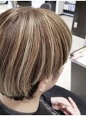 マッシュボブ/ショートボブ/アッシュブラウン/ハイライトカラー