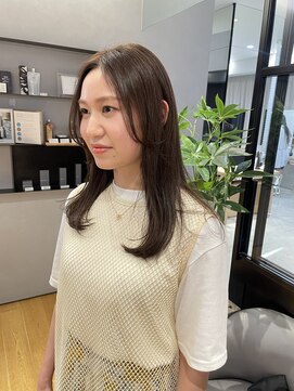 ラボトウキョウ 池袋店(LABO Tokyo) オリーブベージュ×低めレイヤーカット