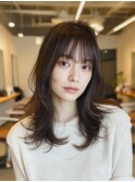 ミディアムレイヤー顔周りカットハッシュカットワンホンレイヤー