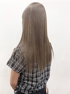 ロックス バイ マグ 松本(rocks BY MAG) 似合わせ小顔カットブリーチカラーミルクティーベージュロング