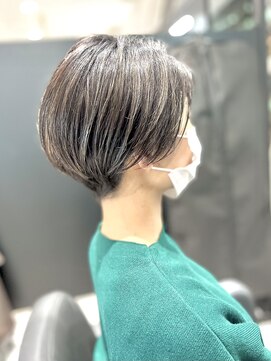 ジ エクト 心斎橋(The Ect) ハンサムショート×ダークハイライトカラー×オトナ女子ツヤ髪