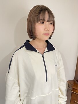 ヘアーアイストゥーレ(HAIR ICI TRE) 前髪インナー ミルクティーベージュ 担当渡辺聖