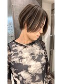 くびれショートエアタッチバレイヤージュハイライト