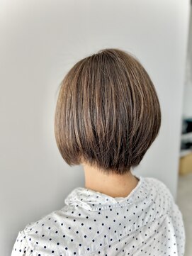 オーロラヘアー(Aurora hair) ショートボブ