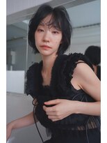 繭 黒髪シースルーボブ