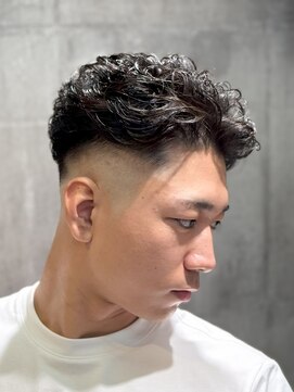 フリークバーバーショップ 烏丸御池店(FREAK BARBER SHOP) ミドルフェード×ラルフカール人気スタイル！！