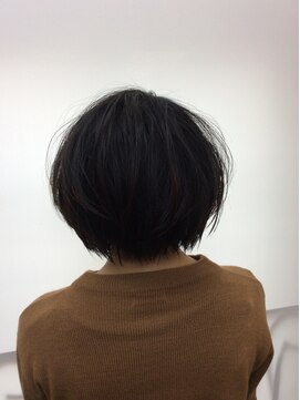 楓の森 動きを出したショートスタイル