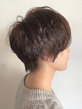 ブロッサム 若葉店(Blossom) くせ毛風ショートパーマ