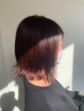 グリー ヘアープロデュース(Gree hair produce) 【Gree小川真由美】レッド*ミディアムボブ*イヤリングカラー