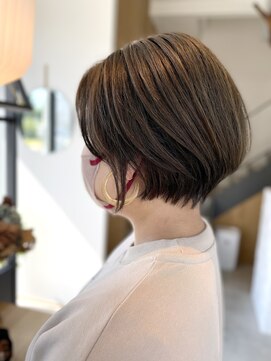 アメ(ame) くびれショート×深みベージュ!(ブリーチあり)