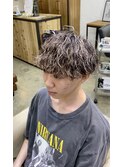 ホワイトベージュハイライト/波巻きクリームパーマ
