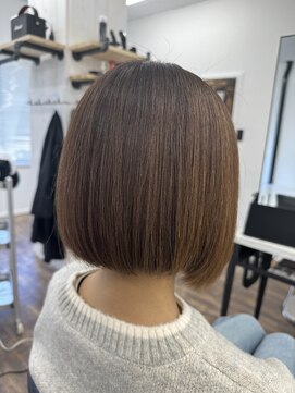 ヤイ(Yhai) カット