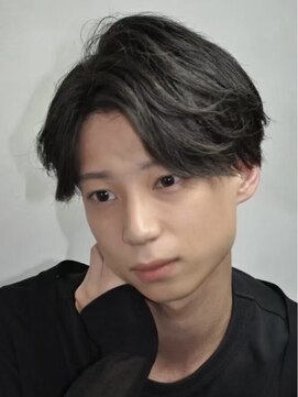 ヒロ銀座 バーバーショップ 札幌本店(HIRO GINZA BARBER SHOP) メンズショートビジネスツーブロックセンターパートフェード