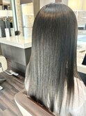 黒髪・暗髪大人可愛いダークカーキーアッシュストレートヘア