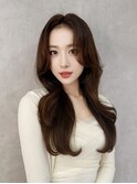 大きめカールが大人上品な中華美女ワンホンヘア