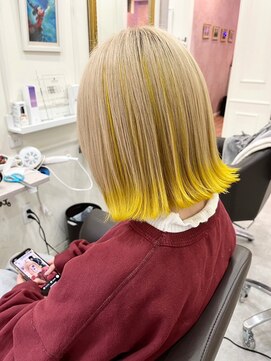 ロッカヘアエジェ(ROCCA hair eje.) くびれヘアブロンド×イエロー8.27